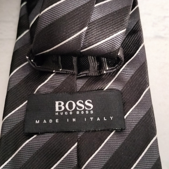 BOSS Hugo Boss Silk Necktie Gray Black Striped Tie Made in Italy Textured Formal - Picture 7 of 11